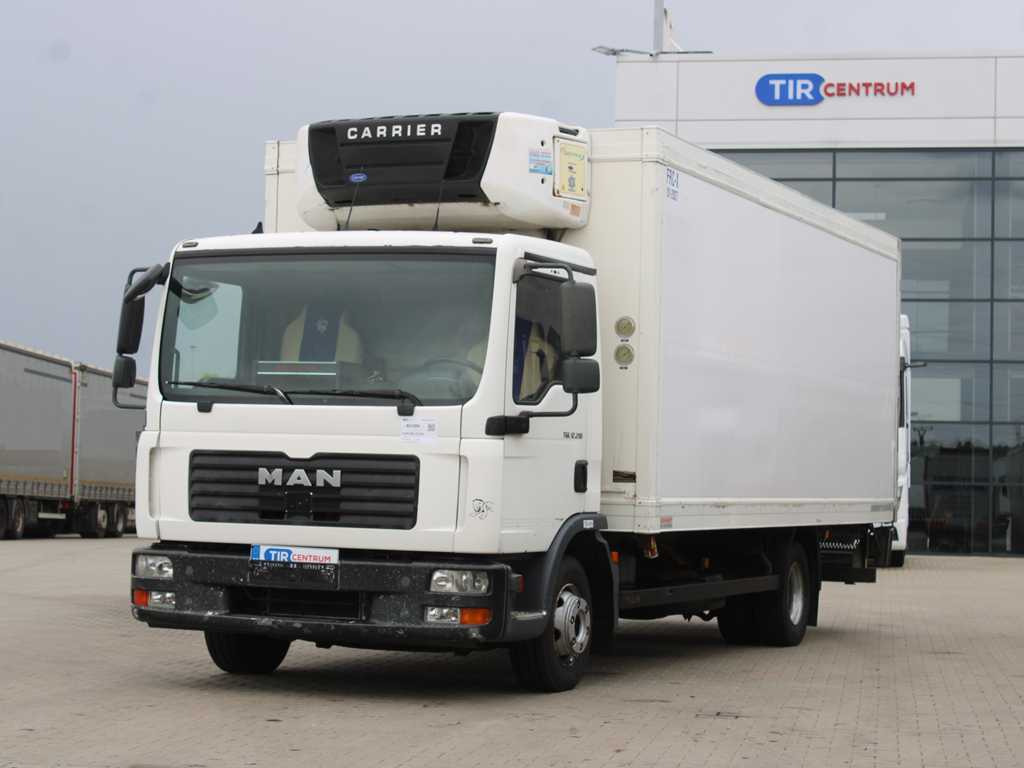 MAN TGL 12.210, EURO 4, HYDRAULIC FRONT, CARRIER SUPRA 850 Mt, 2X EVAPORATOR - Camion frigorifique: photos 1 MAN TGL 12.210, EURO 4, HYDRAULIC FRONT, CARRIER SUPRA 850 Mt, 2X EVAPORATOR - Camion frigorifique: photos 1