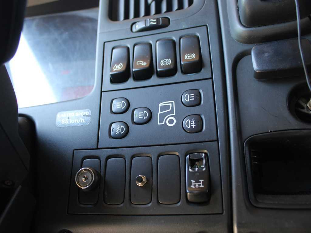 Tracteur routier Scania R420, 6x4, EURO 3, HYDRAULIC ARM LOGLIFT F135ZT94A, LIGHTS: photos 11