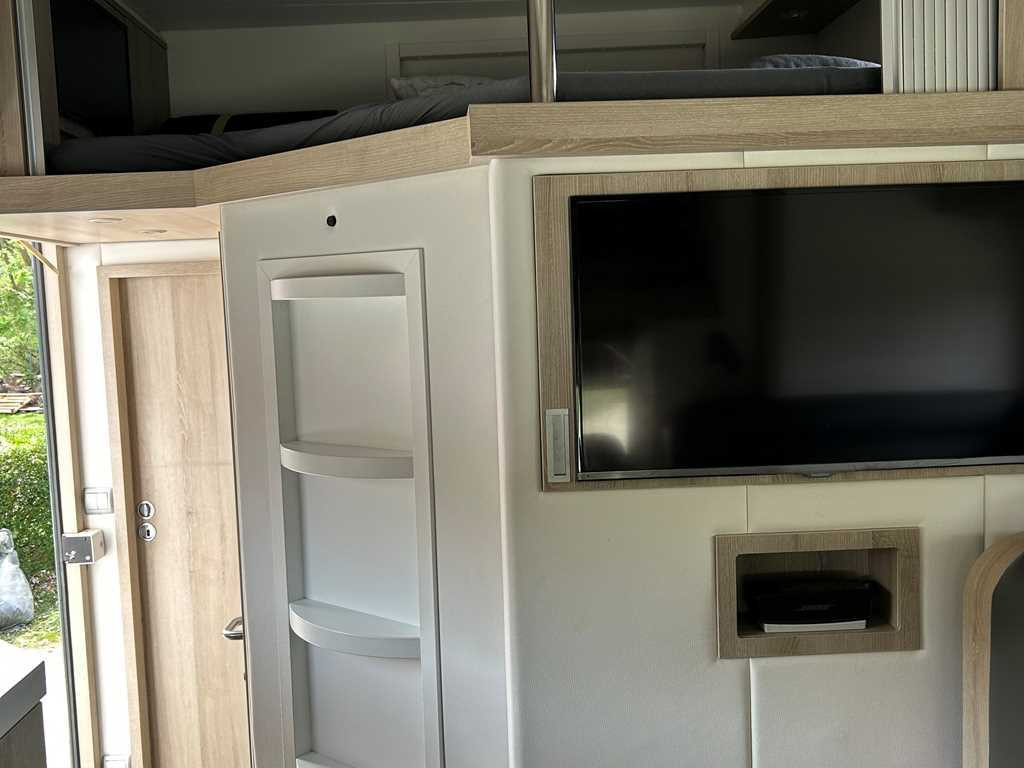 Camion chevaux Volvo STX FL, FOR 6 PEOPLE, FOR TRANSPORTING FIVE HORSES, CAMERA, 2X HYDRAULIC FRONT: photos 11