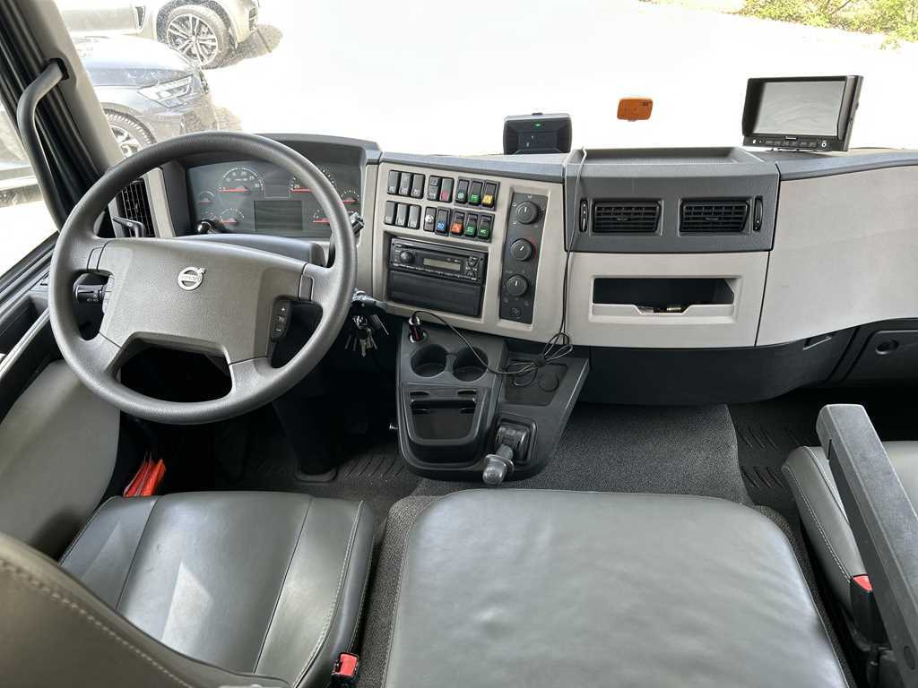Camion chevaux Volvo STX FL, FOR 6 PEOPLE, FOR TRANSPORTING FIVE HORSES, CAMERA, 2X HYDRAULIC FRONT: photos 6