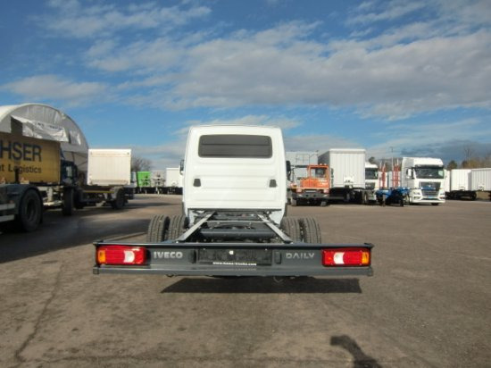 Iveco Daily 40 - 180 Fahrgestell, E6 Automatik 2 Stück verfügbar - Châssis cabine: photos 5 Iveco Daily 40 - 180 Fahrgestell, E6 Automatik 2 Stück verfügbar - Châssis cabine: photos 5