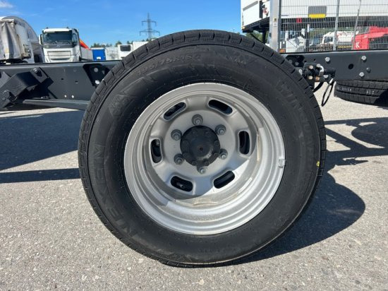 Châssis cabine neuf Iveco Daily 40 - 180 Fahrgestell, E6 Ohne Motor/Ohne Getriebe: photos 9