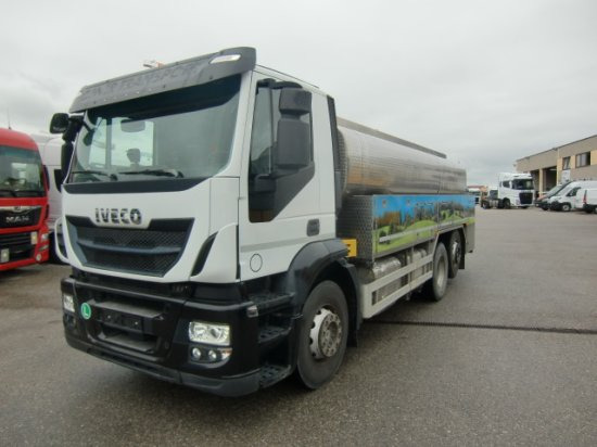 Iveco Stralis AD 260 SYS Milchtankwagen, Tankaufbau, ,Lenkachse + Liftachse, Retarder, 3 Kammern zu 5300l - Camion citerne: photos 1 Iveco Stralis AD 260 SYS Milchtankwagen, Tankaufbau, ,Lenkachse + Liftachse, Retarder, 3 Kammern zu 5300l - Camion citerne: photos 1