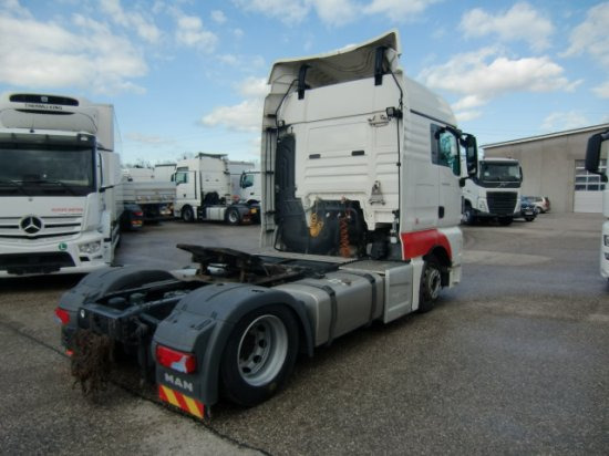 MAN TGX 18.460 XLX Low Deck, Automatik, E6, höhenverstellbare Sattelplatte - Tracteur routier: photos 4 MAN TGX 18.460 XLX Low Deck, Automatik, E6, höhenverstellbare Sattelplatte - Tracteur routier: photos 4