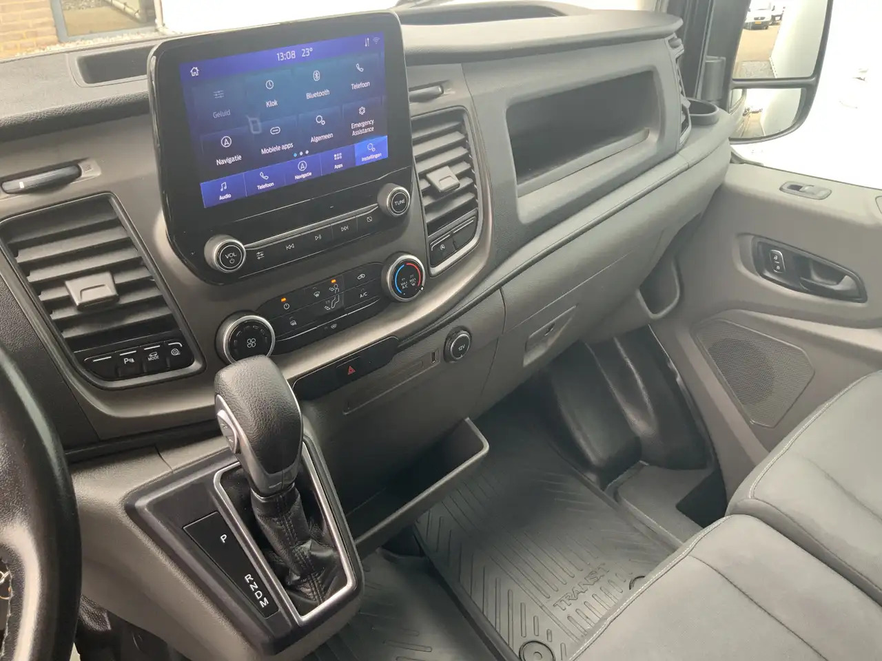 Ford Transit 350 2.0 TDCI L3H2 EXPORT !! Koel vries Automaat Tr - Utilitaire frigorifique: photos 4 Ford Transit 350 2.0 TDCI L3H2 EXPORT !! Koel vries Automaat Tr - Utilitaire frigorifique: photos 4