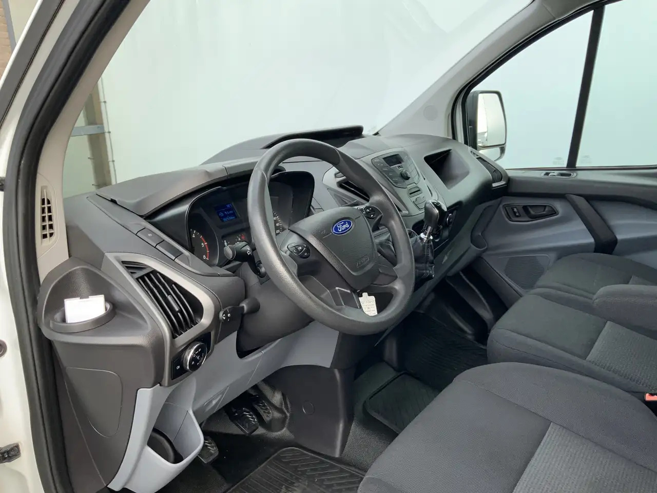 Ford Transit Custom 270 2.2 TDCI L1H1 Economy Edition Airco Cruise 3 Z - Fourgon utilitaire: photos 5 Ford Transit Custom 270 2.2 TDCI L1H1 Economy Edition Airco Cruise 3 Z - Fourgon utilitaire: photos 5