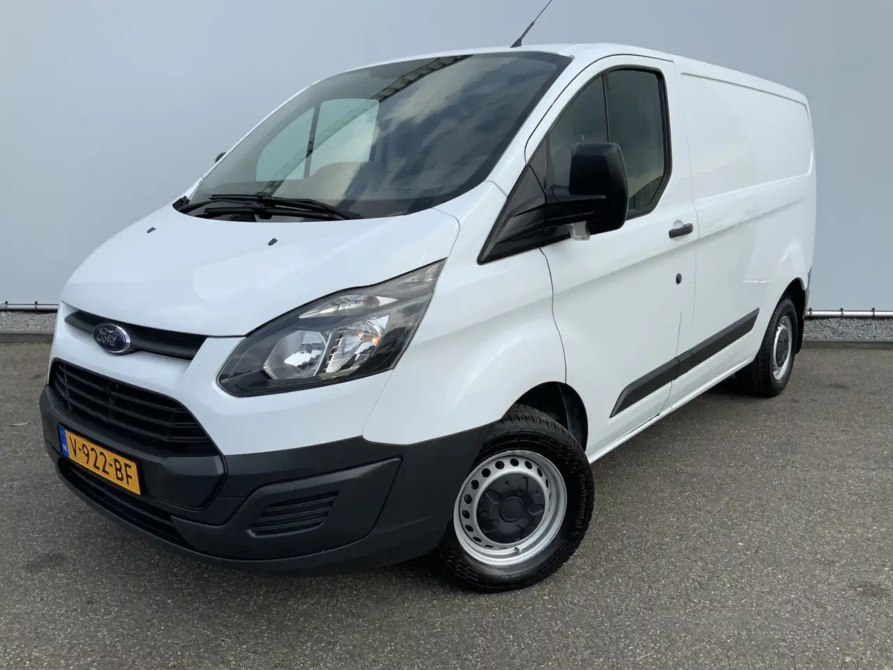 Ford Transit Custom 270 2.2 TDCI L1H1 Economy Edition Airco Cruise 3 Z - Fourgon utilitaire: photos 1 Ford Transit Custom 270 2.2 TDCI L1H1 Economy Edition Airco Cruise 3 Z - Fourgon utilitaire: photos 1