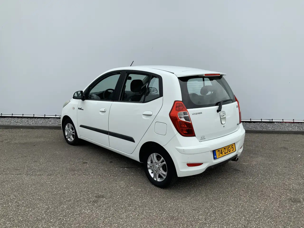 Hyundai i10 1.0 Pro 54083 KM! Airco, Lichtmetalen Wielen! - Voiture à hayon: photos 3 Hyundai i10 1.0 Pro 54083 KM! Airco, Lichtmetalen Wielen! - Voiture à hayon: photos 3