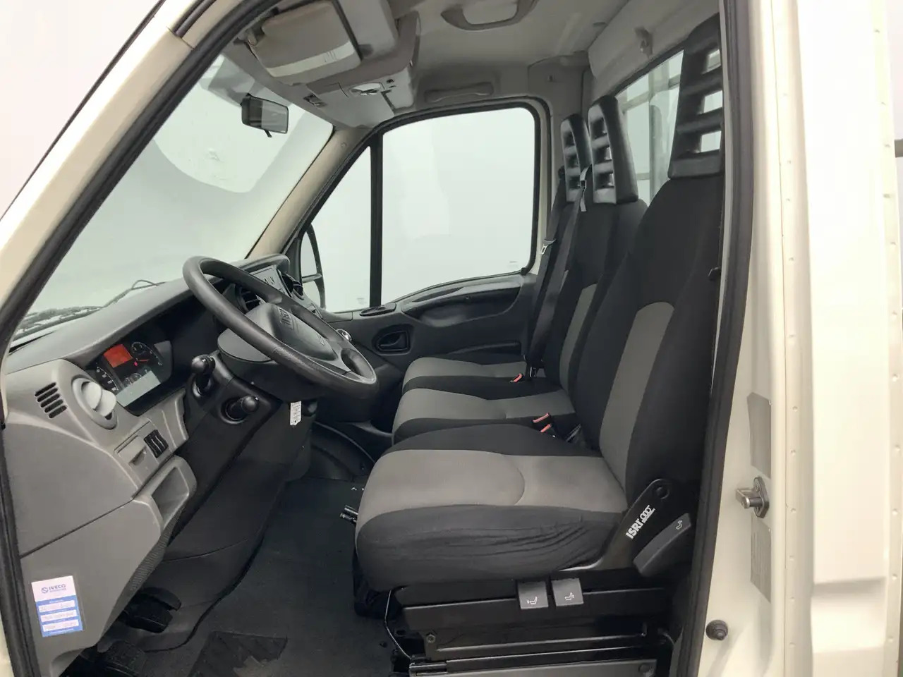 Iveco Daily 35S13 D 345 Pick Up Airco 3 Zits Trekhaak 3500 kg - Utilitaire plateau: photos 4 Iveco Daily 35S13 D 345 Pick Up Airco 3 Zits Trekhaak 3500 kg - Utilitaire plateau: photos 4