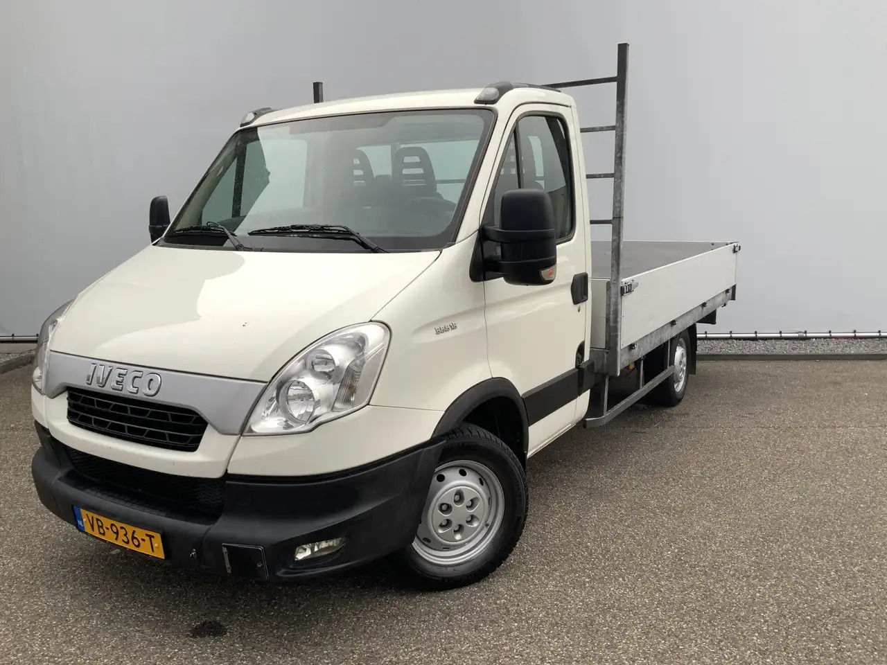 Iveco Daily 35S13 D 345 Pick Up Airco 3 Zits Trekhaak 3500 kg - Utilitaire plateau: photos 1 Iveco Daily 35S13 D 345 Pick Up Airco 3 Zits Trekhaak 3500 kg - Utilitaire plateau: photos 1