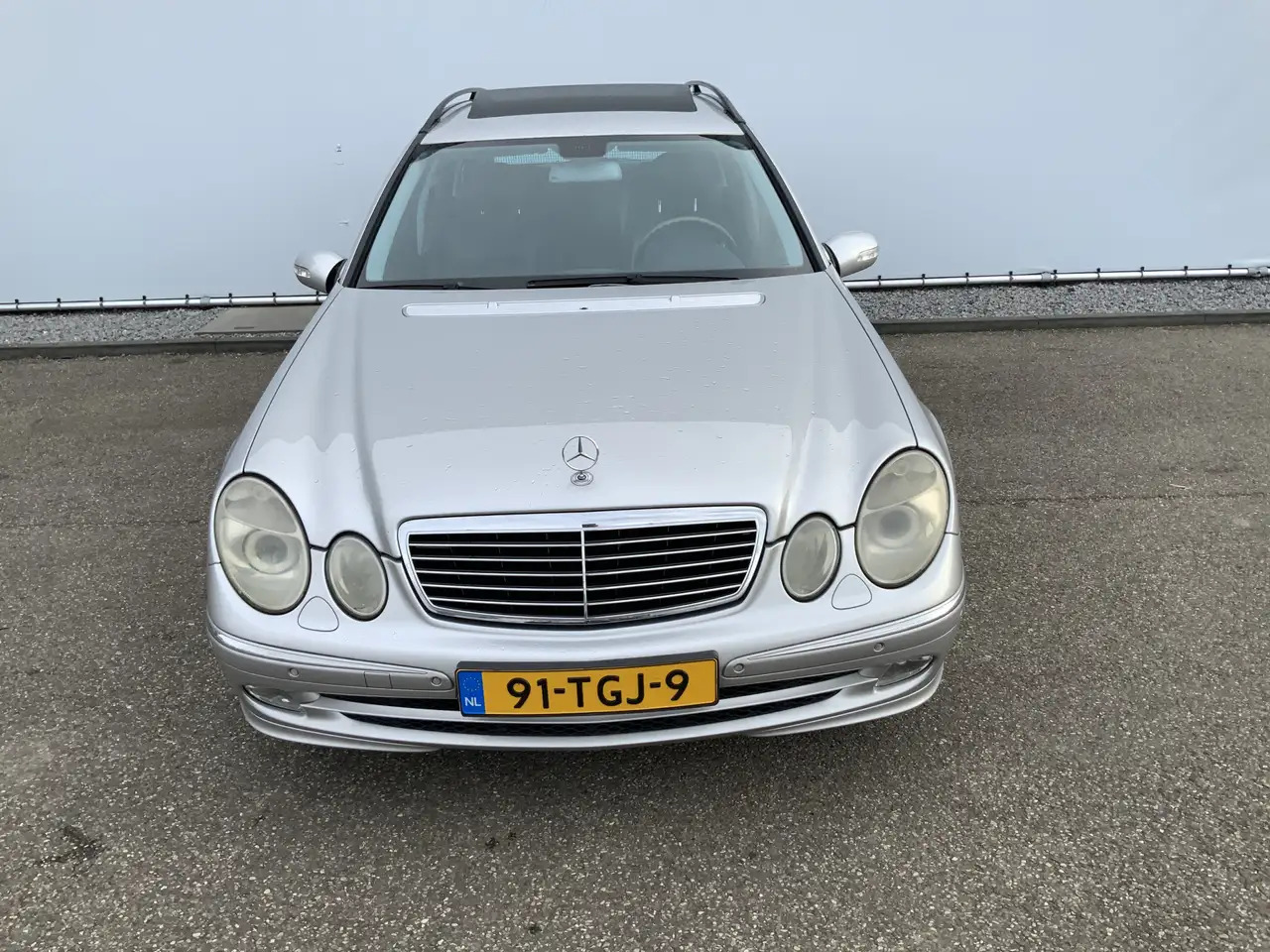 Voiture Mercedes-Benz E 500 Combi V8 Elegance 4-Matic airmatic,full option: photos 19