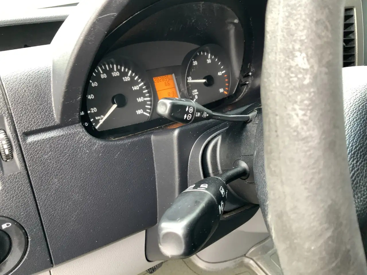 Mercedes-Benz Sprinter 213 2.2 CDI 325 L1H1 Airco Cruise Euro 4 - Fourgon utilitaire: photos 4 Mercedes-Benz Sprinter 213 2.2 CDI 325 L1H1 Airco Cruise Euro 4 - Fourgon utilitaire: photos 4