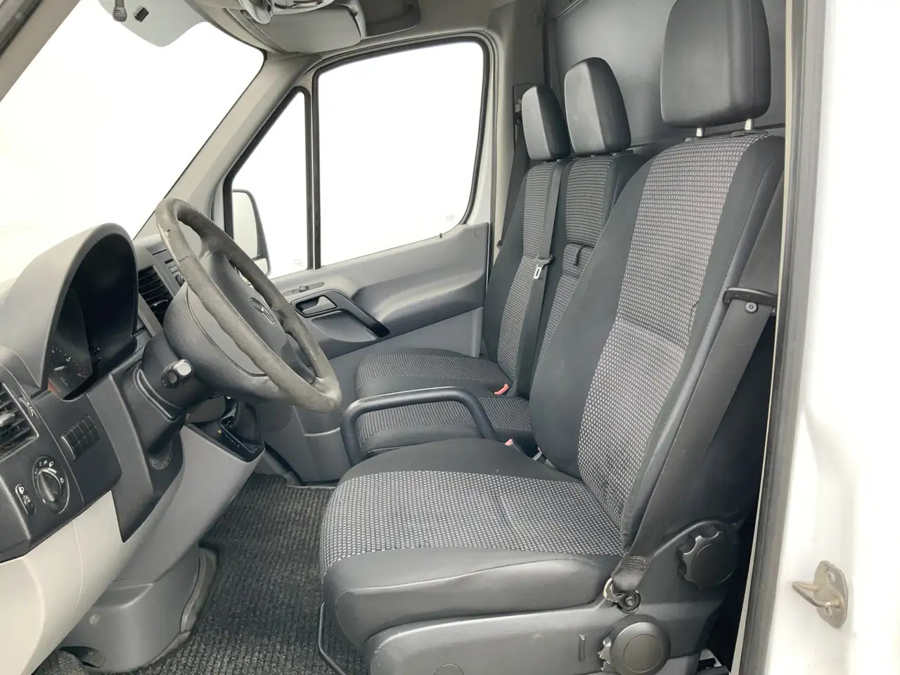 Mercedes-Benz Sprinter 311 2.2 CDI 366 L2 H1 Automaat Trekhaak 2800 kg 3 - Fourgon utilitaire: photos 4 Mercedes-Benz Sprinter 311 2.2 CDI 366 L2 H1 Automaat Trekhaak 2800 kg 3 - Fourgon utilitaire: photos 4