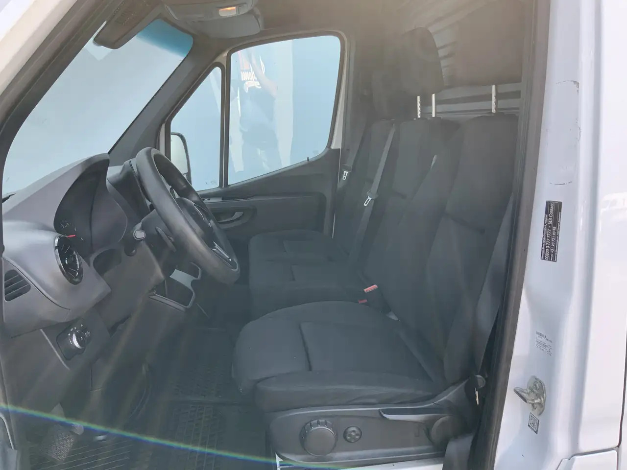 Mercedes-Benz Sprinter 311 2.2 CDI L2H2 Automaat Airco 3 Zits 2000 kg Sid - Fourgon utilitaire: photos 4 Mercedes-Benz Sprinter 311 2.2 CDI L2H2 Automaat Airco 3 Zits 2000 kg Sid - Fourgon utilitaire: photos 4
