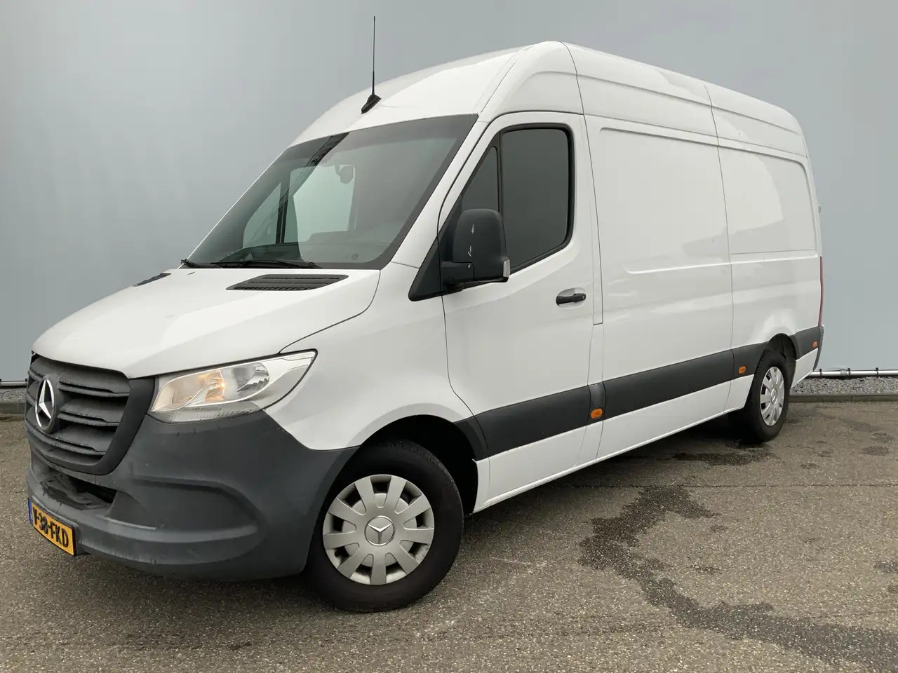 Mercedes-Benz Sprinter 314 2.2 CDI L2H1 EURO VI-D Airco Camera 3 Zits Ext - Fourgon utilitaire: photos 2 Mercedes-Benz Sprinter 314 2.2 CDI L2H1 EURO VI-D Airco Camera 3 Zits Ext - Fourgon utilitaire: photos 2