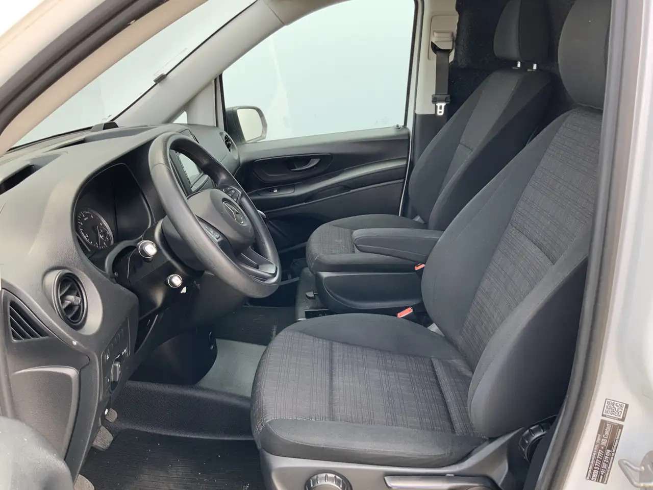 Mercedes-Benz Vito 110 CDI L2 Airco Cruise Navi Scherm Dakrail Euro 6 - Fourgonnette: photos 4 Mercedes-Benz Vito 110 CDI L2 Airco Cruise Navi Scherm Dakrail Euro 6 - Fourgonnette: photos 4