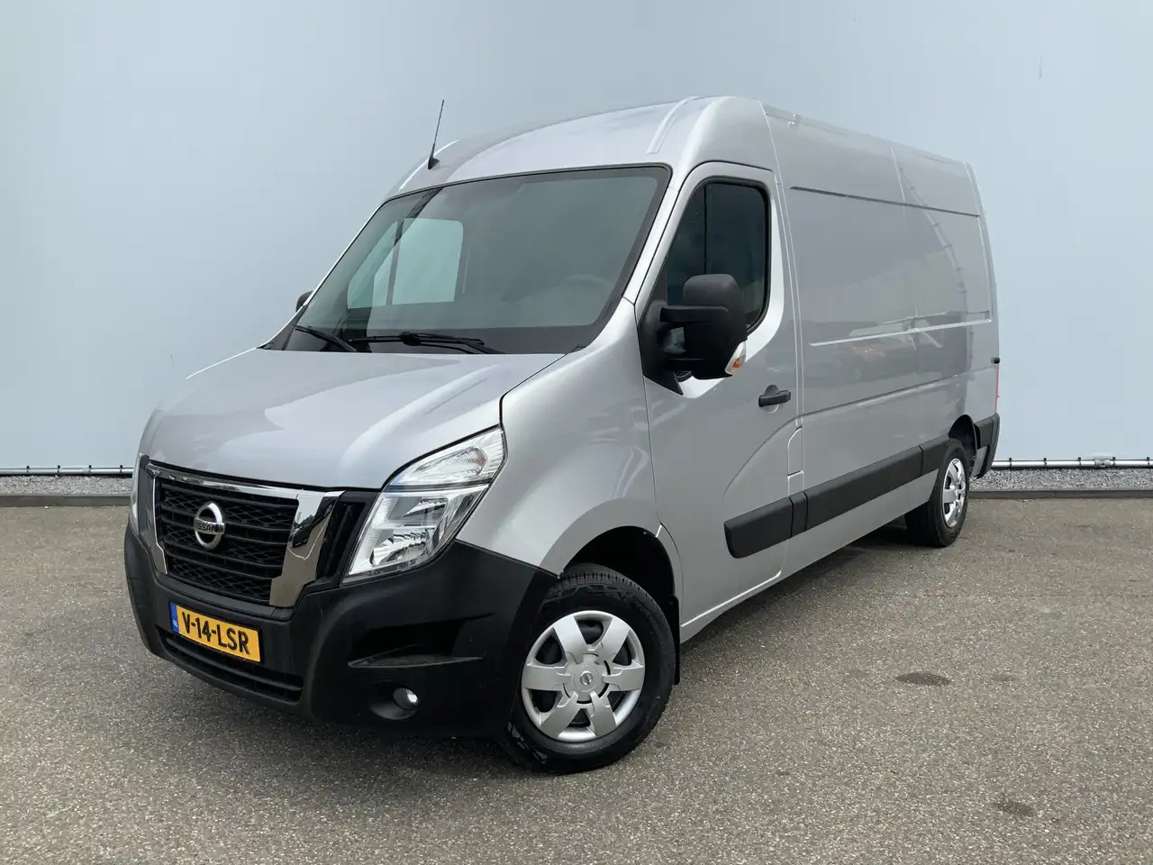 Nissan Interstar 2.3 dCi L2H2 Acenta Airco Cruise 3 Zits Camera Nav - Fourgon utilitaire: photos 1 Nissan Interstar 2.3 dCi L2H2 Acenta Airco Cruise 3 Zits Camera Nav - Fourgon utilitaire: photos 1