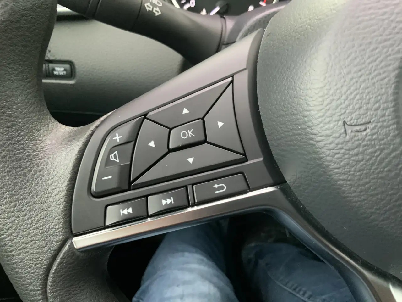 SUV Nissan Qashqai 1.3 DIG-T Visia A SUV Airco Cruise Groot Scherm Na: photos 15 SUV Nissan Qashqai 1.3 DIG-T Visia A SUV Airco Cruise Groot Scherm Na: photos 15