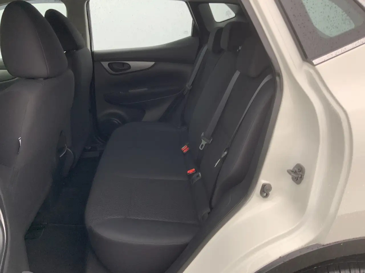 SUV Nissan Qashqai 1.3 DIG-T Visia A SUV Airco Cruise Groot Scherm Na: photos 9 SUV Nissan Qashqai 1.3 DIG-T Visia A SUV Airco Cruise Groot Scherm Na: photos 9