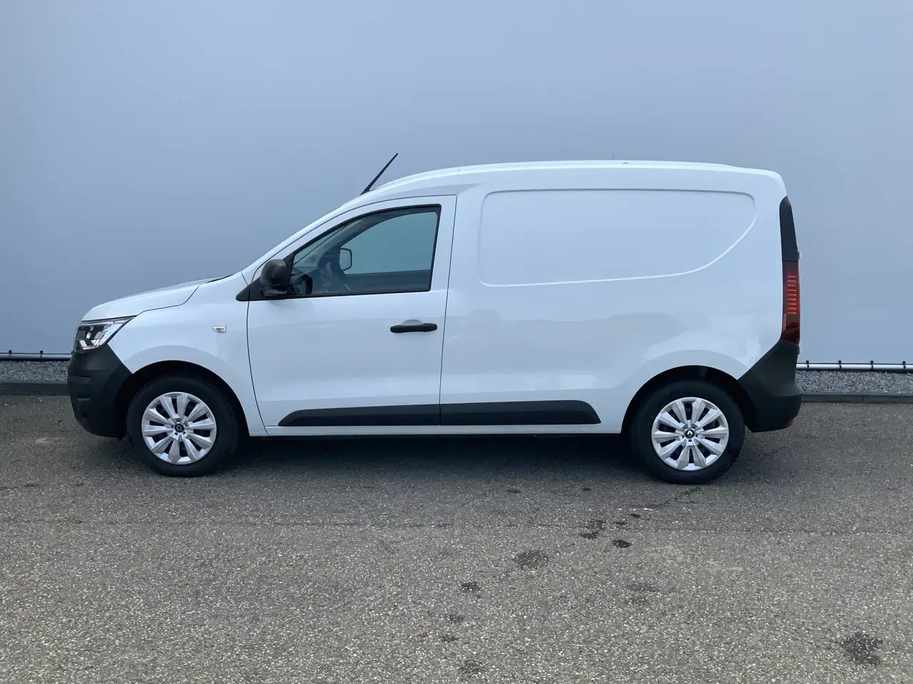 Renault Express 1.5 dCi 75 Comfort +Airco Cruise Navi Scherm Euro - Fourgonnette: photos 3 Renault Express 1.5 dCi 75 Comfort +Airco Cruise Navi Scherm Euro - Fourgonnette: photos 3