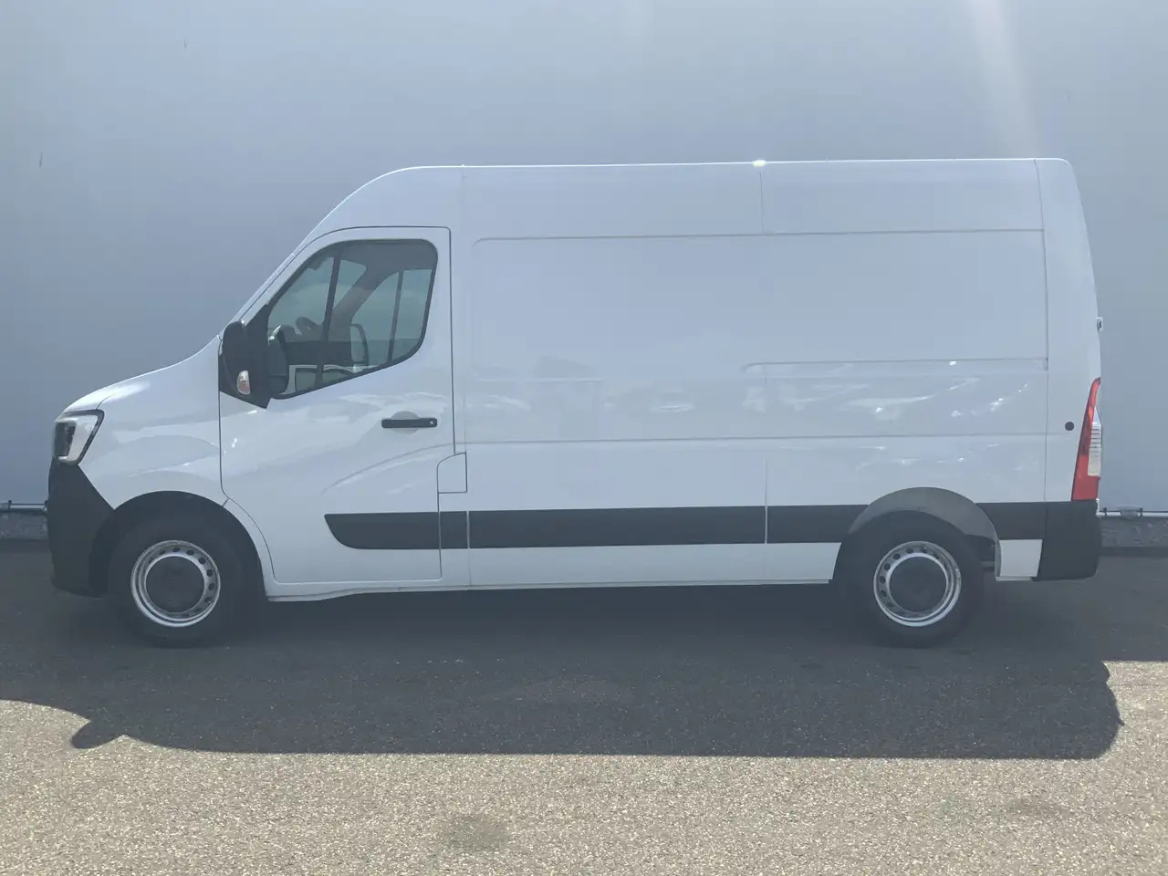 Renault Master T35 2.3 dCi 150 L2H2 Energy Work Edition Airco Cru - Fourgon utilitaire: photos 3 Renault Master T35 2.3 dCi 150 L2H2 Energy Work Edition Airco Cru - Fourgon utilitaire: photos 3