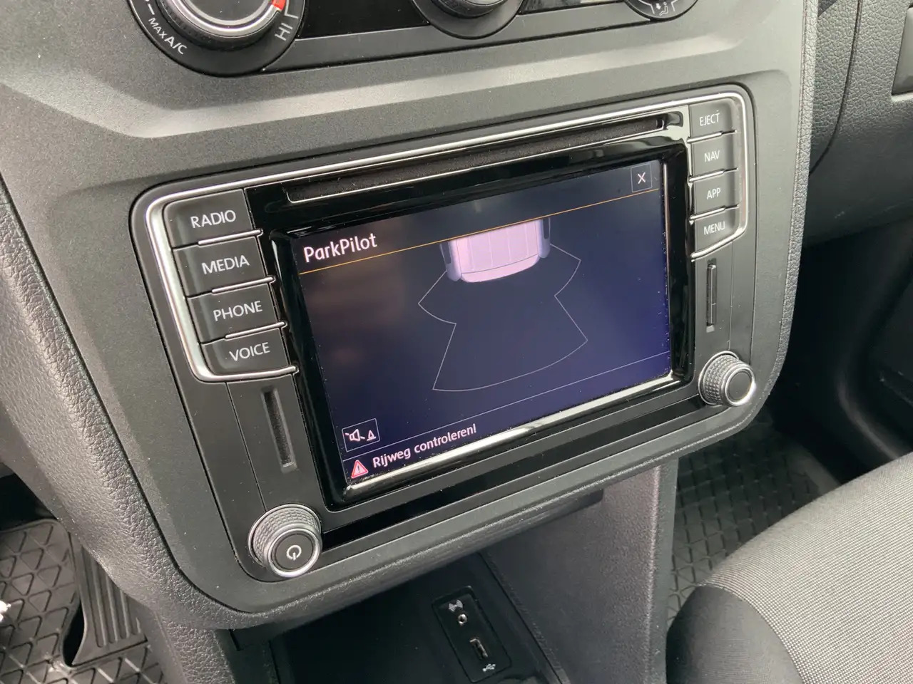 Fourgonnette Volkswagen Caddy 2.0 TDI L2H1 AUTOMAAT BMT Maxi Exclusive Edition A: photos 12 Fourgonnette Volkswagen Caddy 2.0 TDI L2H1 AUTOMAAT BMT Maxi Exclusive Edition A: photos 12