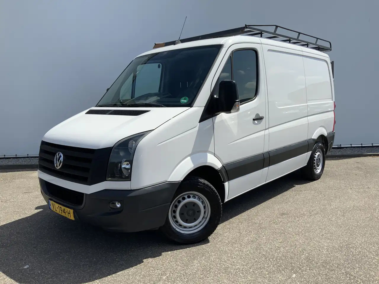 Volkswagen Crafter 35 2.0 TDI L1H1 Airco Cruise 3 Zits Trekhaak 2000 - Fourgon utilitaire: photos 1 Volkswagen Crafter 35 2.0 TDI L1H1 Airco Cruise 3 Zits Trekhaak 2000 - Fourgon utilitaire: photos 1