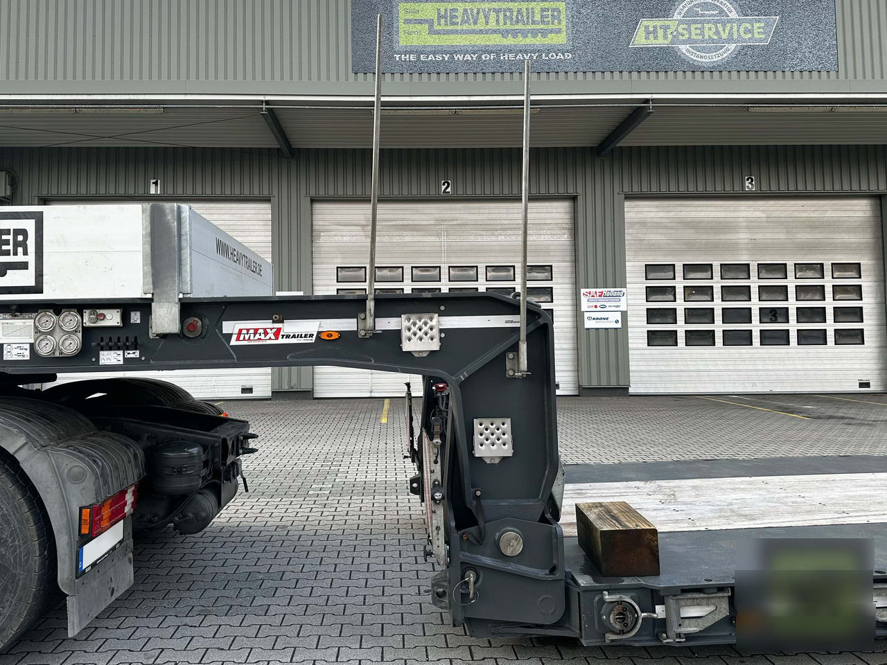 Faymonville MAX Trailer 3-Achs-Tiefbett mit Pendelachsen - Semi-remorque surbaissé: photos 4 Faymonville MAX Trailer 3-Achs-Tiefbett mit Pendelachsen - Semi-remorque surbaissé: photos 4