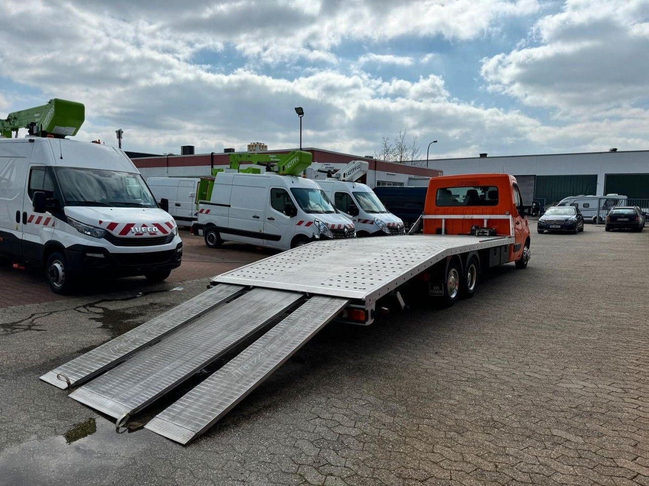 Renault Master Autotransporter - Camion porte-voitures: photos 4 Renault Master Autotransporter - Camion porte-voitures: photos 4
