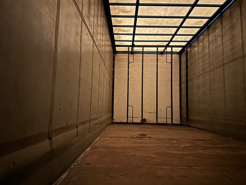 DAF LF45.150 - Camion à rideaux coulissants: photos 5 DAF LF45.150 - Camion à rideaux coulissants: photos 5