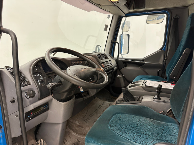Camion à rideaux coulissants DAF LF45.150: photos 9