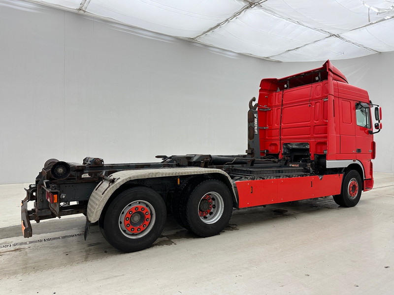 DAF XF105.410 Space Cab* - Camion ampliroll: photos 5 DAF XF105.410 Space Cab* - Camion ampliroll: photos 5