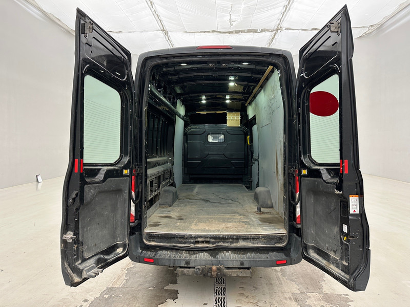 Fourgon utilitaire Ford Transit: photos 6