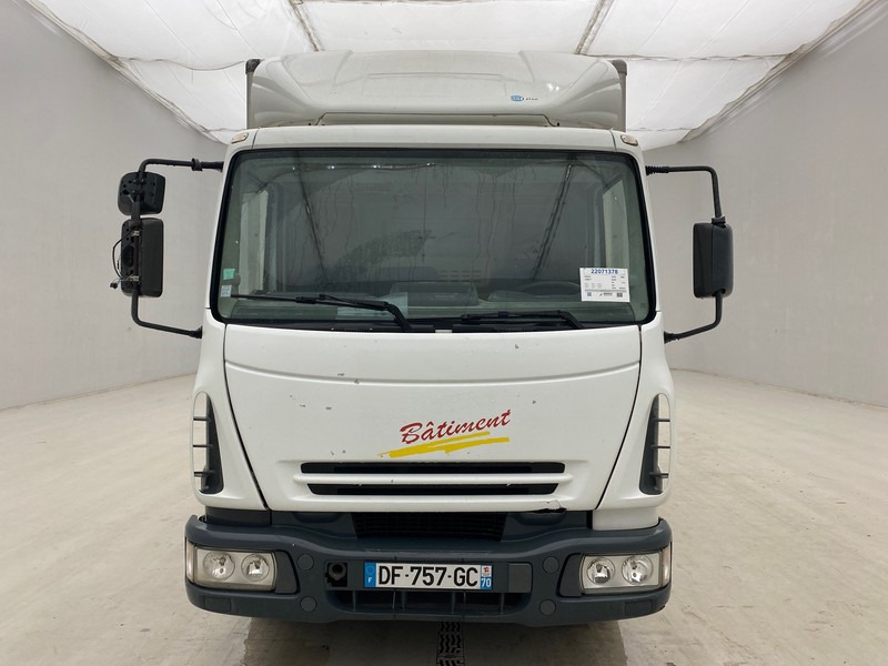 Iveco 120E17 - Camion fourgon: photos 2 Iveco 120E17 - Camion fourgon: photos 2