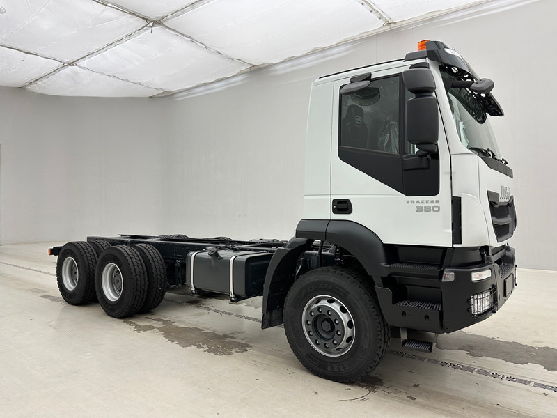 Iveco Trakker 380 - 6x4 - Châssis cabine: photos 3 Iveco Trakker 380 - 6x4 - Châssis cabine: photos 3