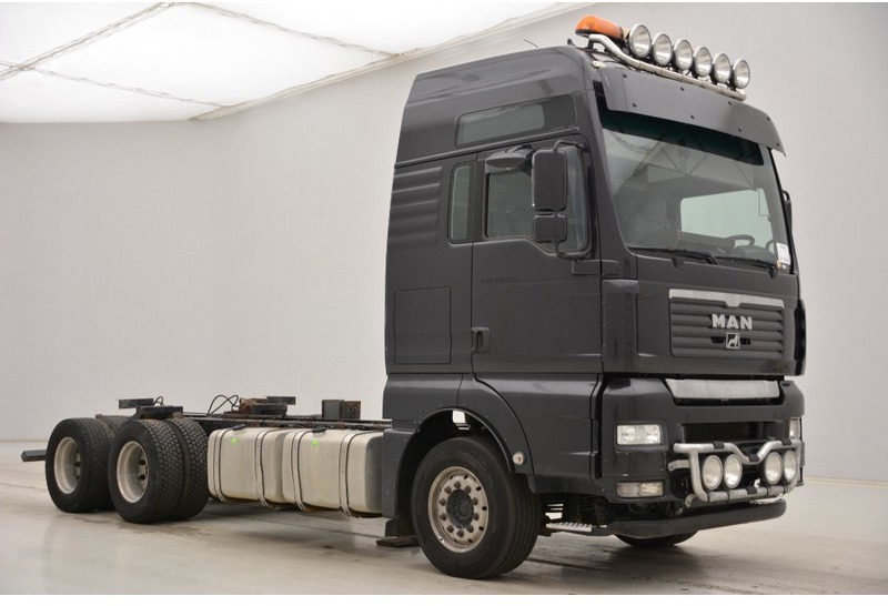 MAN TGA 28.530 - 6x2 - Châssis cabine: photos 3 MAN TGA 28.530 - 6x2 - Châssis cabine: photos 3