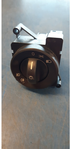 Mercedes-Benz A9435450004 A9435450004 - Panel de instrumentos pour Camion: photos 1 Mercedes-Benz A9435450004 A9435450004 - Panel de instrumentos pour Camion: photos 1