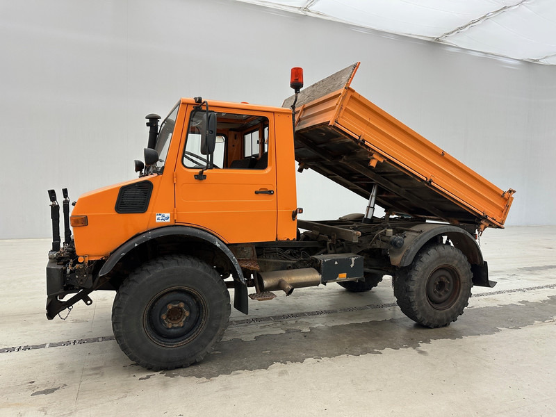 Mercedes-Benz Unimog U427 - 4x4 - Camion benne: photos 4 Mercedes-Benz Unimog U427 - 4x4 - Camion benne: photos 4