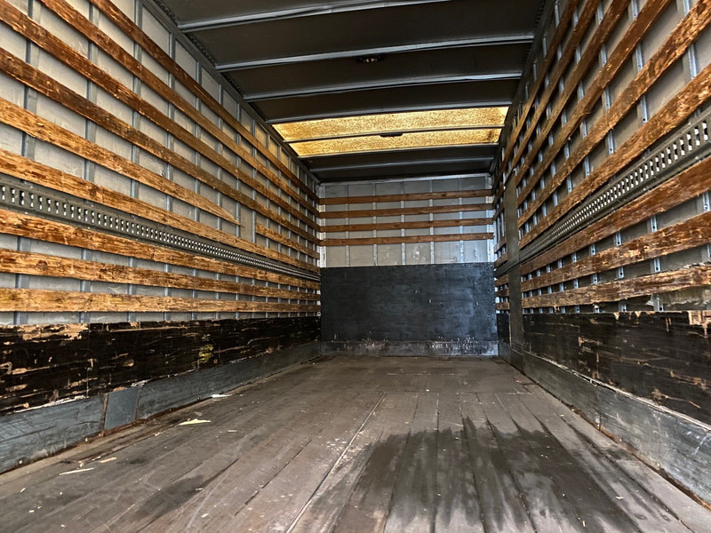 Camion fourgon Scania P230: photos 6 Camion fourgon Scania P230: photos 6