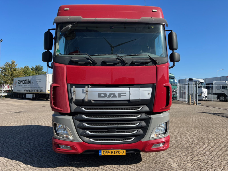 DAF XF106.440 Space Cab - Tracteur routier: photos 2 DAF XF106.440 Space Cab - Tracteur routier: photos 2