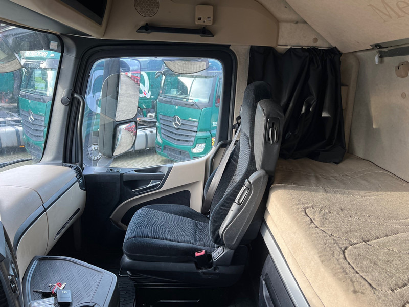 Tracteur routier Mercedes-Benz Actros 1845 BigSpace: photos 8