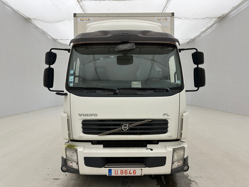 Volvo FL 240 - Camion fourgon: photos 2 Volvo FL 240 - Camion fourgon: photos 2