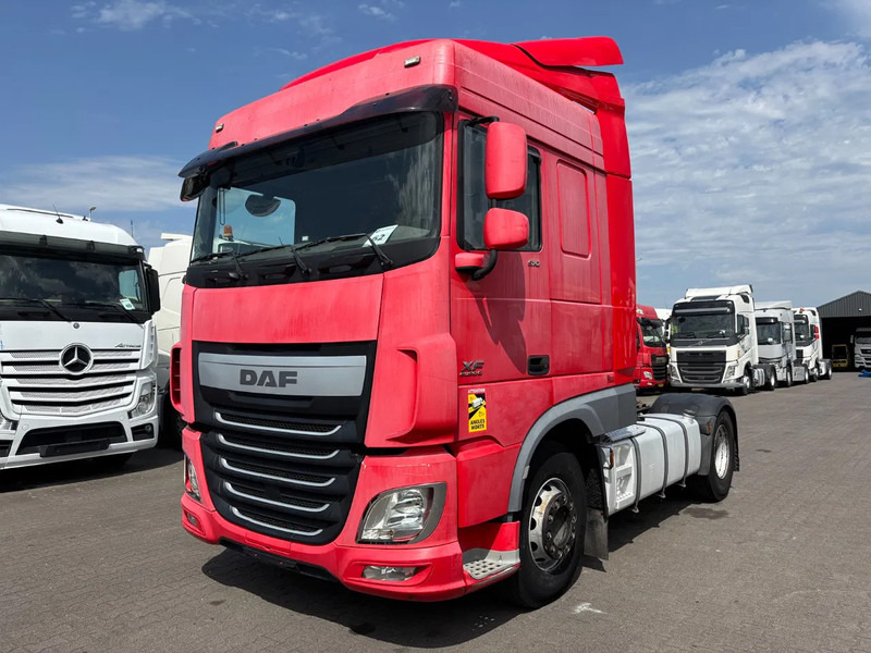 DAF XF 510 Spacecab Retarder Euro 6 - Tracteur routier: photos 1 DAF XF 510 Spacecab Retarder Euro 6 - Tracteur routier: photos 1