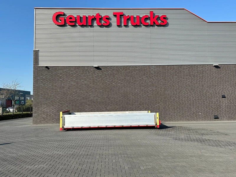 HMF WISSELLADBAK / AFZETBAK / WECHSELAUFBAU / SWAP BODY - Benne ampliroll: photos 1 HMF WISSELLADBAK / AFZETBAK / WECHSELAUFBAU / SWAP BODY - Benne ampliroll: photos 1