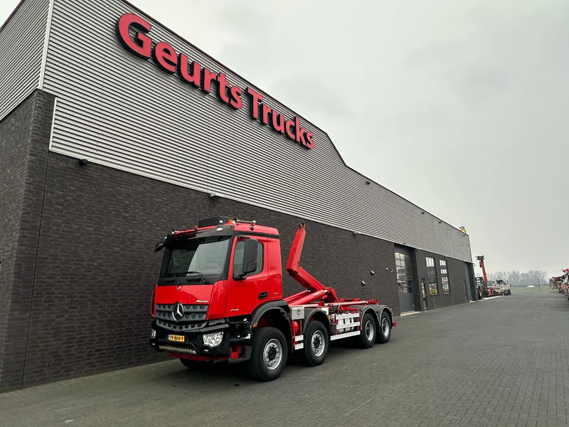 Mercedes-Benz Arocs 8X4 VDL S-30-6600 HAAKARMSYSTEEM/ABROLLKIPPER/HOOKLIFT - Camion - système de câble: photos 2 Mercedes-Benz Arocs 8X4 VDL S-30-6600 HAAKARMSYSTEEM/ABROLLKIPPER/HOOKLIFT - Camion - système de câble: photos 2