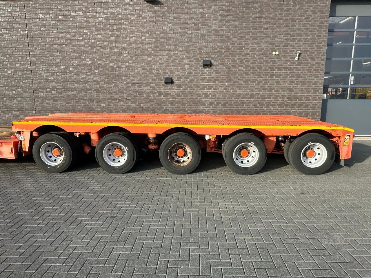 Nooteboom EURO-100-05 DIEPLADER / TIEFLADER / LOW LOADER M - Semi-remorque surbaissé: photos 4 Nooteboom EURO-100-05 DIEPLADER / TIEFLADER / LOW LOADER M - Semi-remorque surbaissé: photos 4