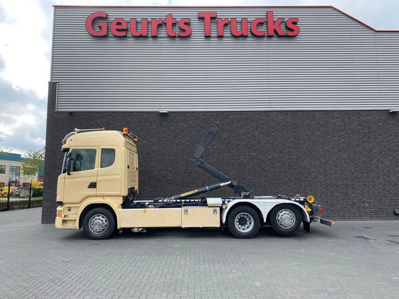 Scania R450 6X2 + PALFINGER HAAKARMSYSTEEM/ABROLLKIPPER - Camion ampliroll: photos 1 Scania R450 6X2 + PALFINGER HAAKARMSYSTEEM/ABROLLKIPPER - Camion ampliroll: photos 1