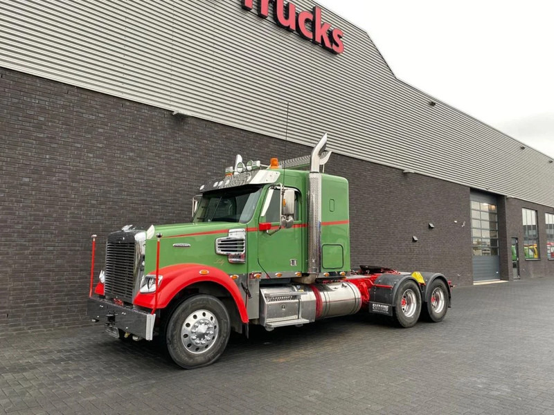 Freightliner CORONADA 6X4 EURO 6 TREKKER/TRACTOR/SATTELZUGMASCHINE/SHOWTRUCK - Tracteur routier: photos 2 Freightliner CORONADA 6X4 EURO 6 TREKKER/TRACTOR/SATTELZUGMASCHINE/SHOWTRUCK - Tracteur routier: photos 2