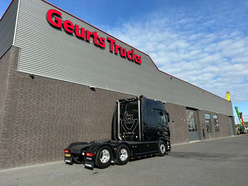 Tracteur routier Scania S660 V8 6X2 LONGLINE SPECIAL INTERIOR BUFFL TREKKER MET HYDRAULIEK / SATTELZUG / TRACTOR UNIT / CAMIÓN: photos 6 Tracteur routier Scania S660 V8 6X2 LONGLINE SPECIAL INTERIOR BUFFL TREKKER MET HYDRAULIEK / SATTELZUG / TRACTOR UNIT / CAMIÓN: photos 6