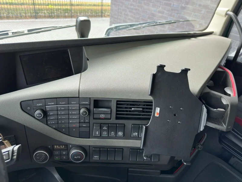 Tracteur routier Volvo FH 500 6X4 TREKKER/TRACTOR/SZM EURO 6 HYDRAULIC: photos 18 Tracteur routier Volvo FH 500 6X4 TREKKER/TRACTOR/SZM EURO 6 HYDRAULIC: photos 18